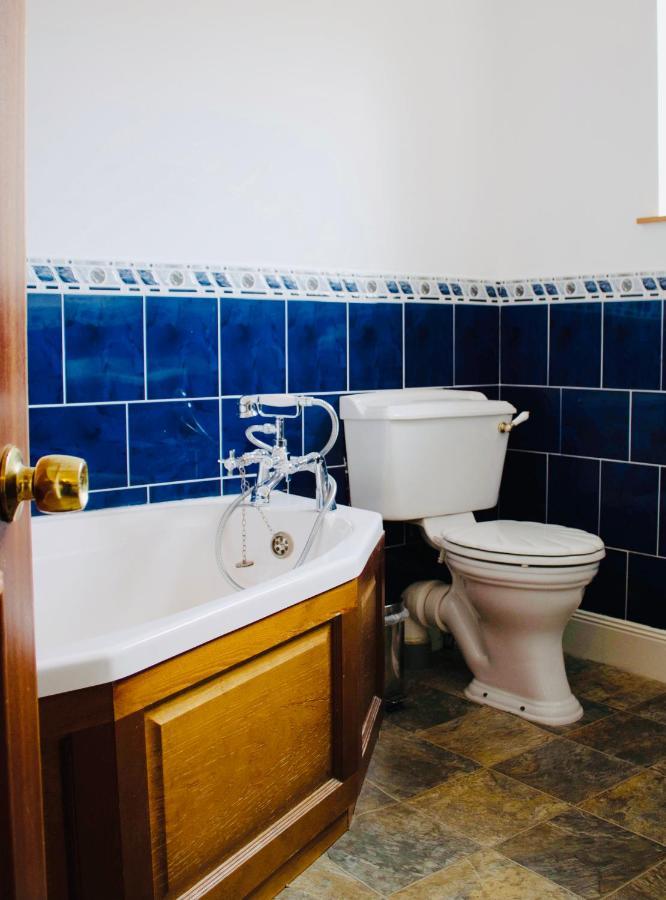 앤스투루더 The Boathouse B&B 외부 사진